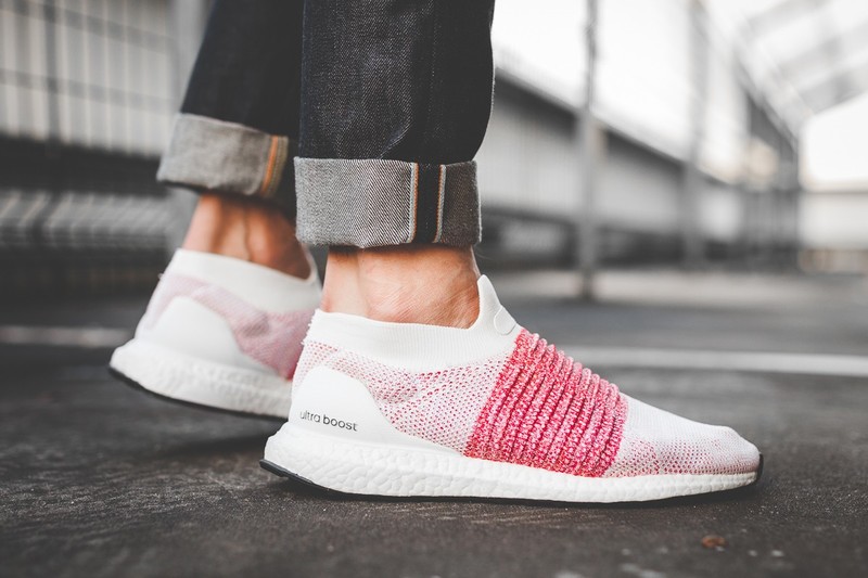 Ultra boost laceless white hotsell on feet